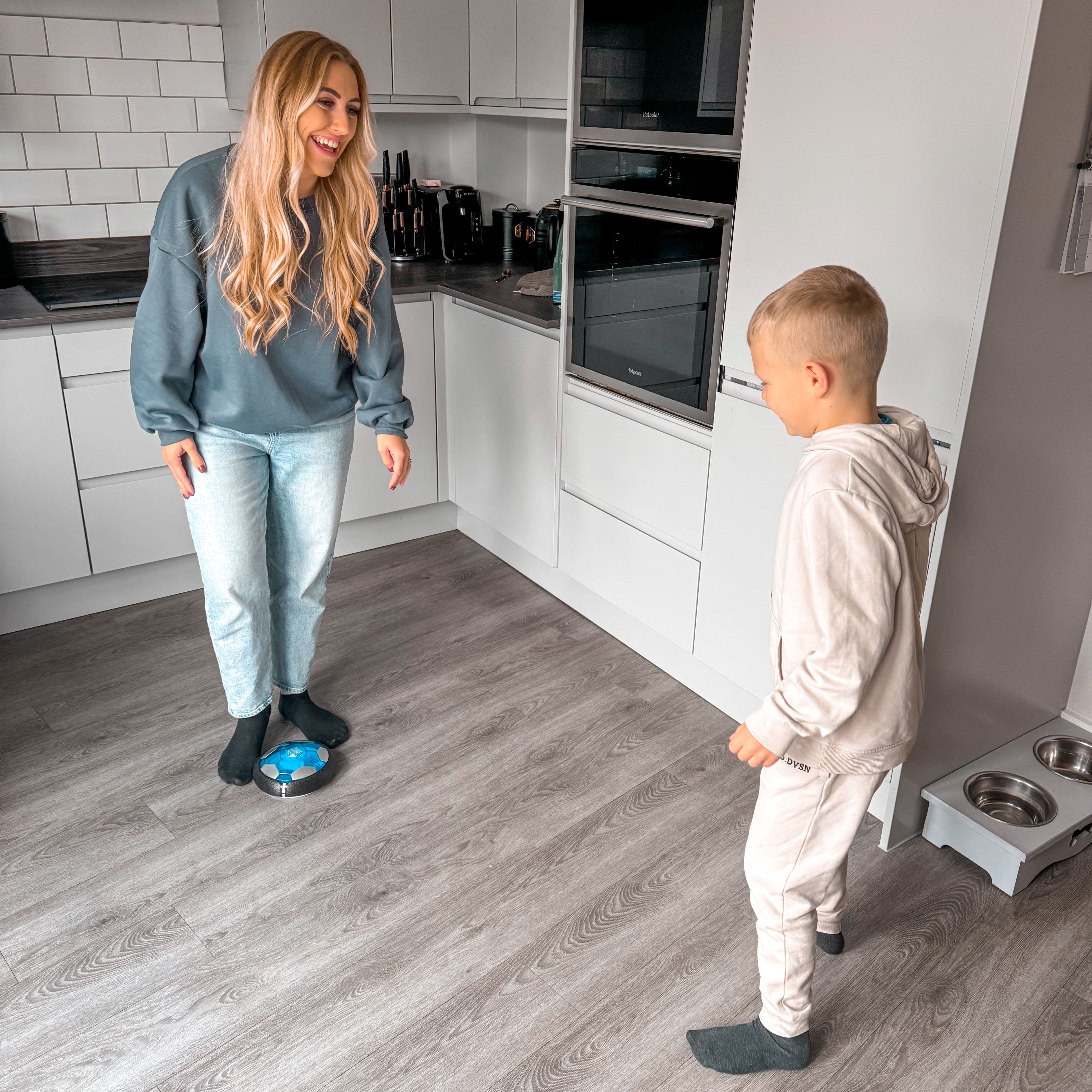 KiddoSpace™ - Hover- fotboll med LED-ljus för  Barn