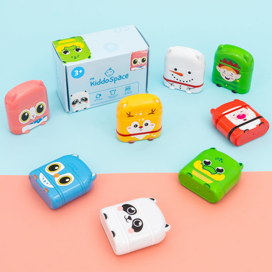 KiddoStämpel™ - Anpassad Namnstämpel (Julutgåva 2025)